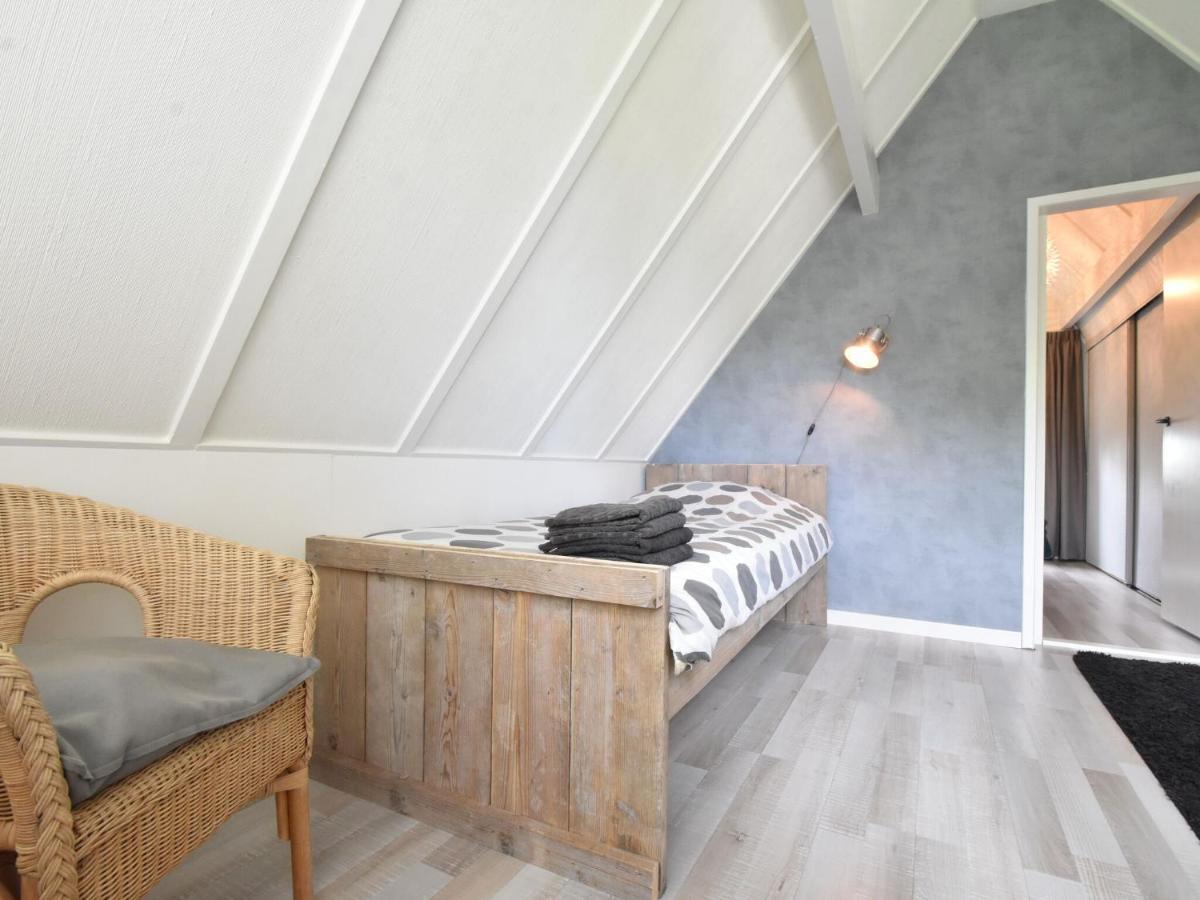 Balmy Holiday Home In Tuitjenhorn With Fenced Garden Экстерьер фото