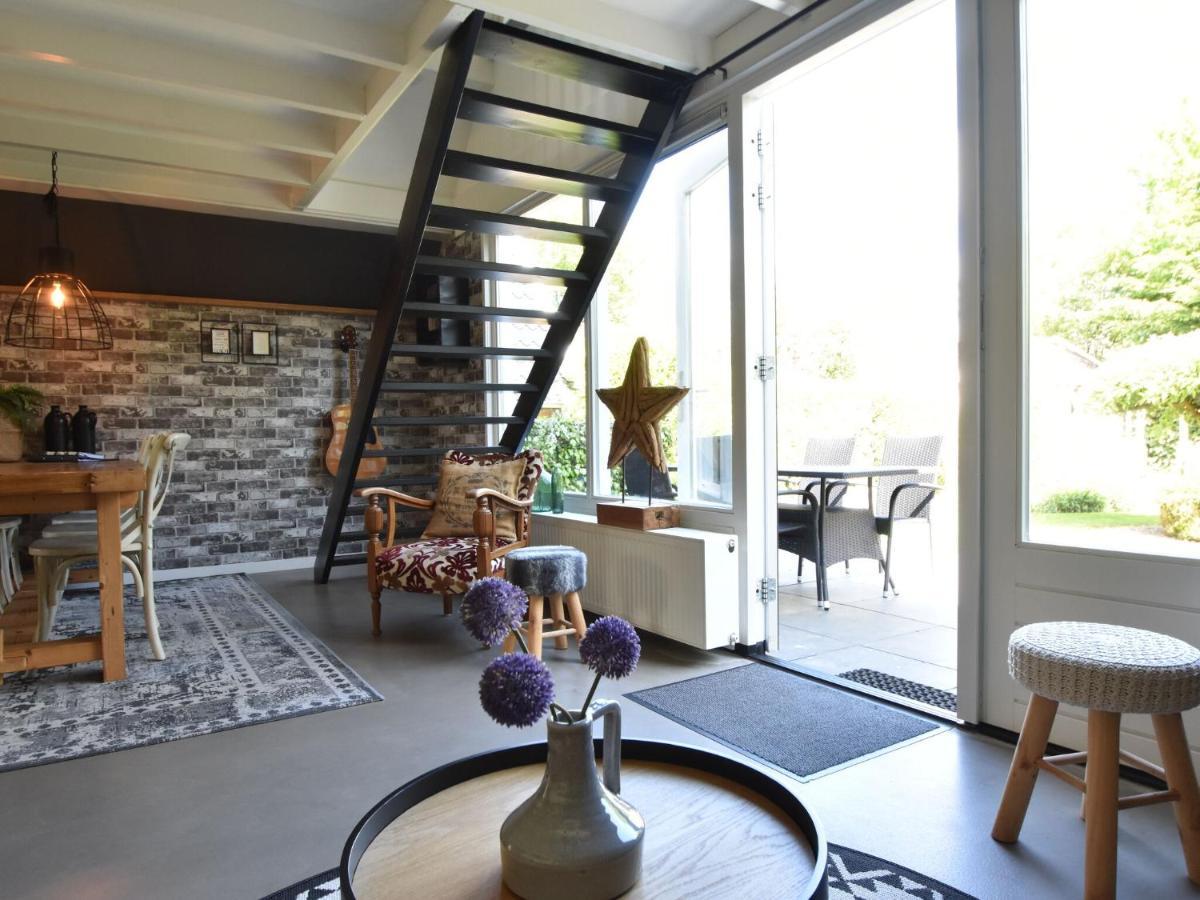 Balmy Holiday Home In Tuitjenhorn With Fenced Garden Экстерьер фото